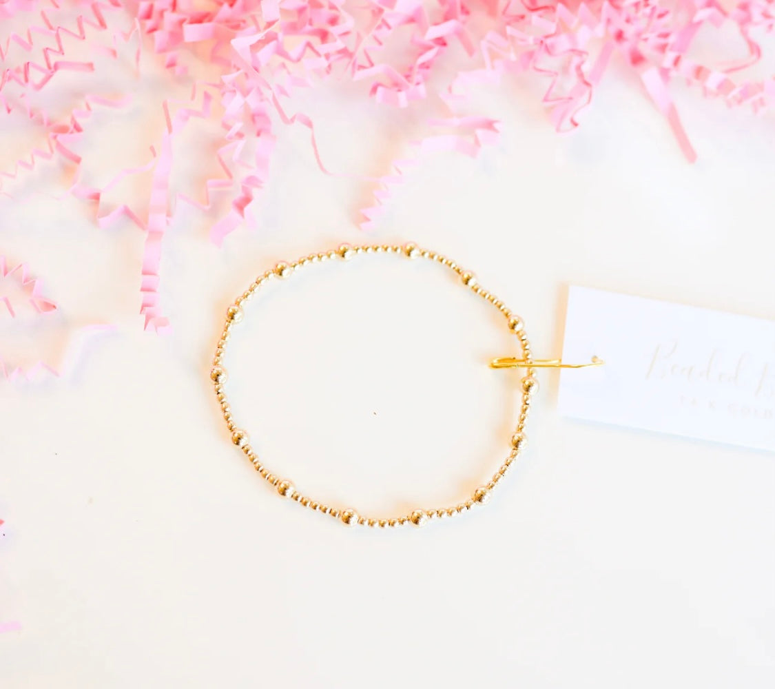 June Bracelet In Gold