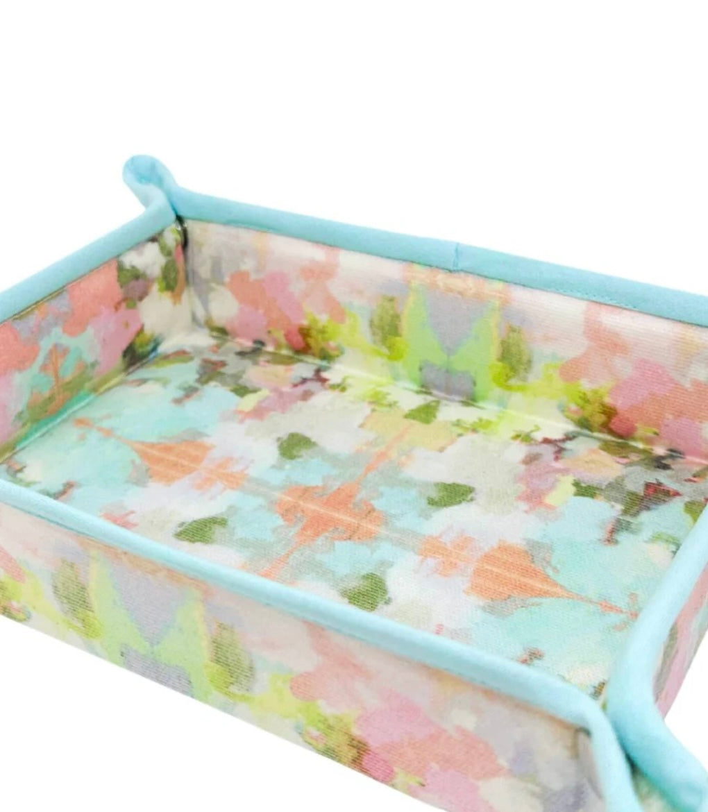 Brooks Avenue Snap Tray