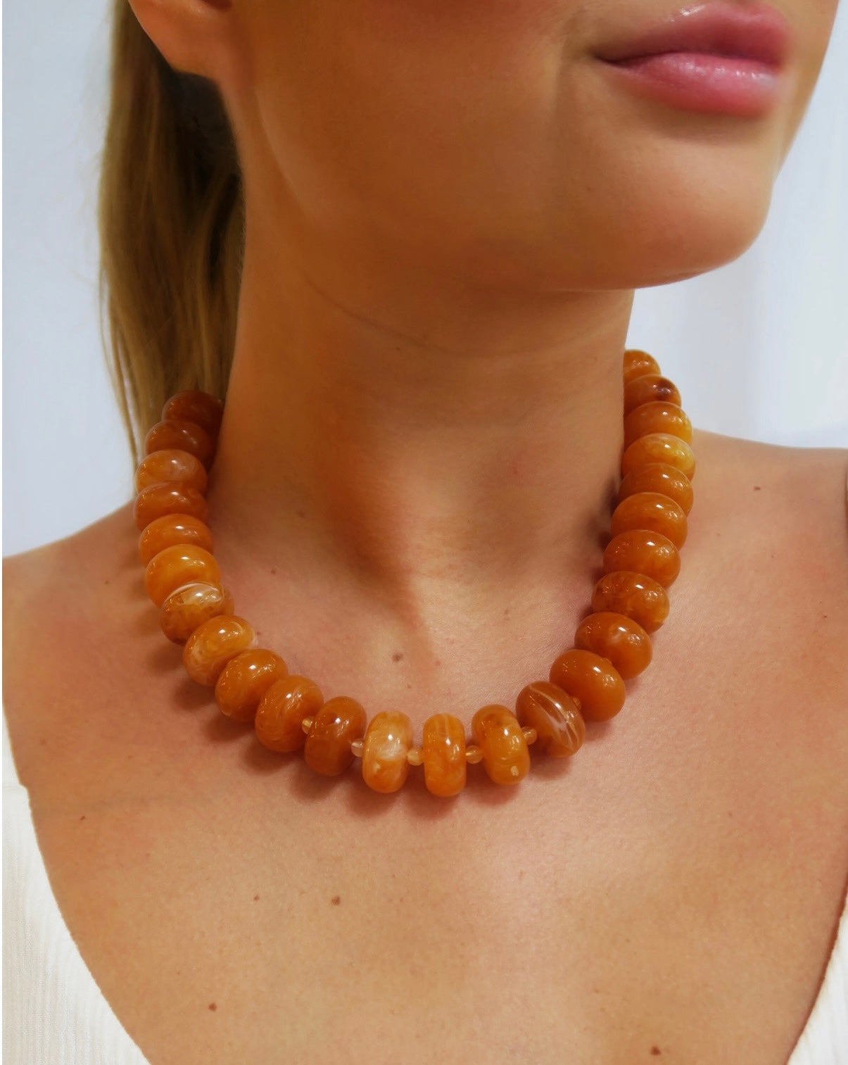 Amber Catalina Collar