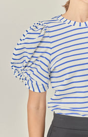 White/blue Crewneck Top