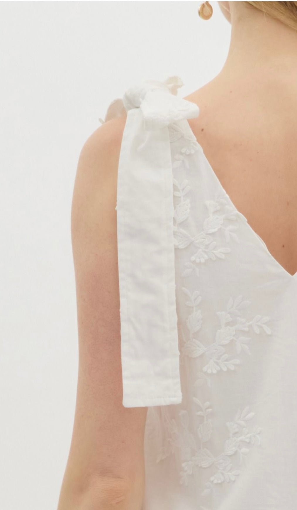 White Floral Embroidery Dress