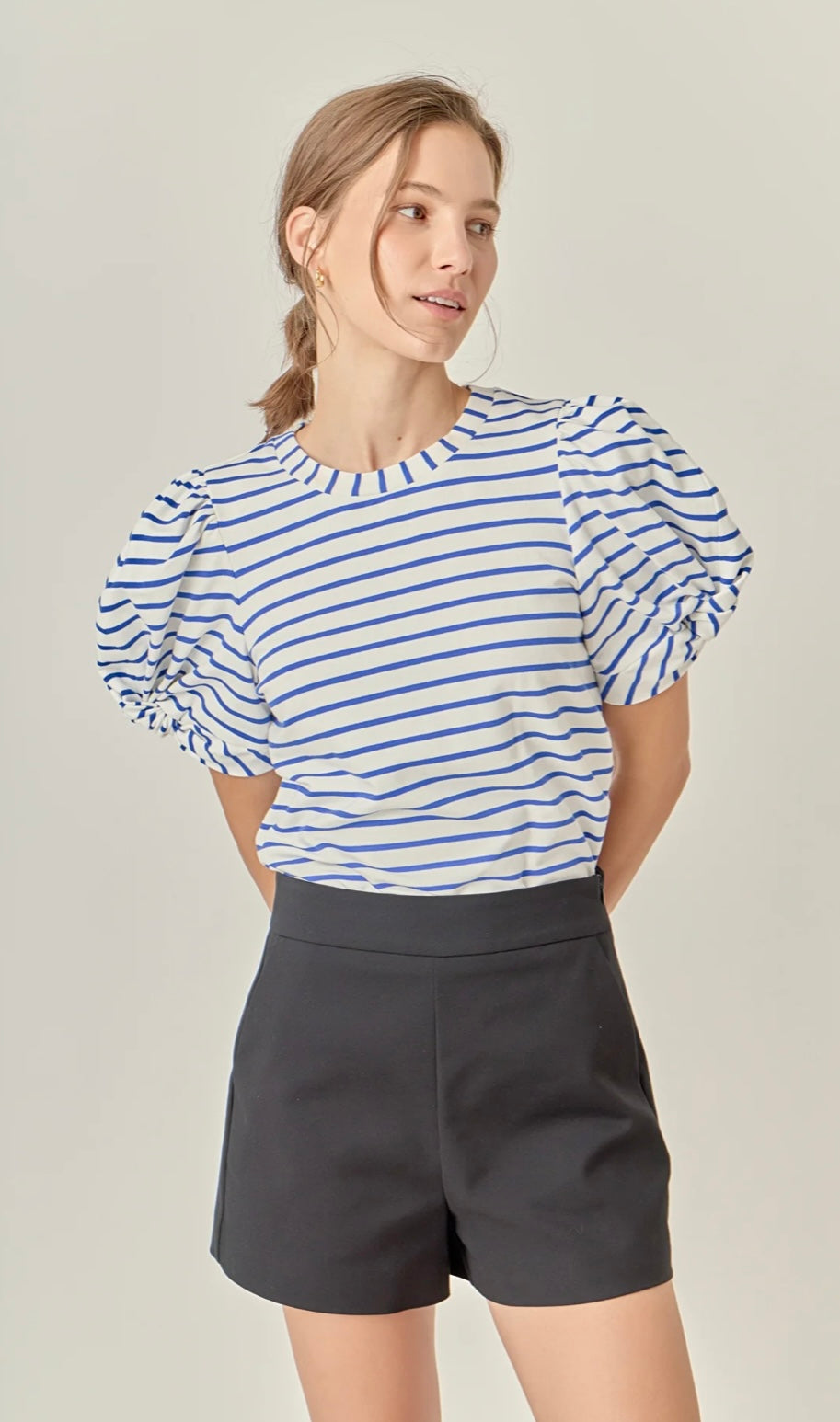 White/blue Crewneck Top