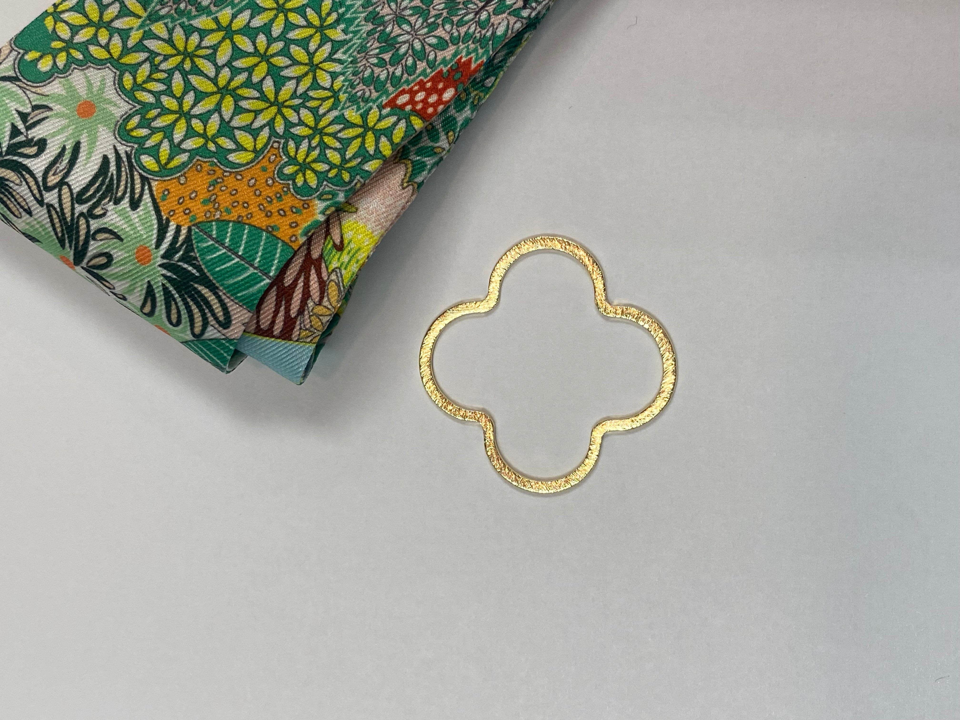 Clover Scarf Ring