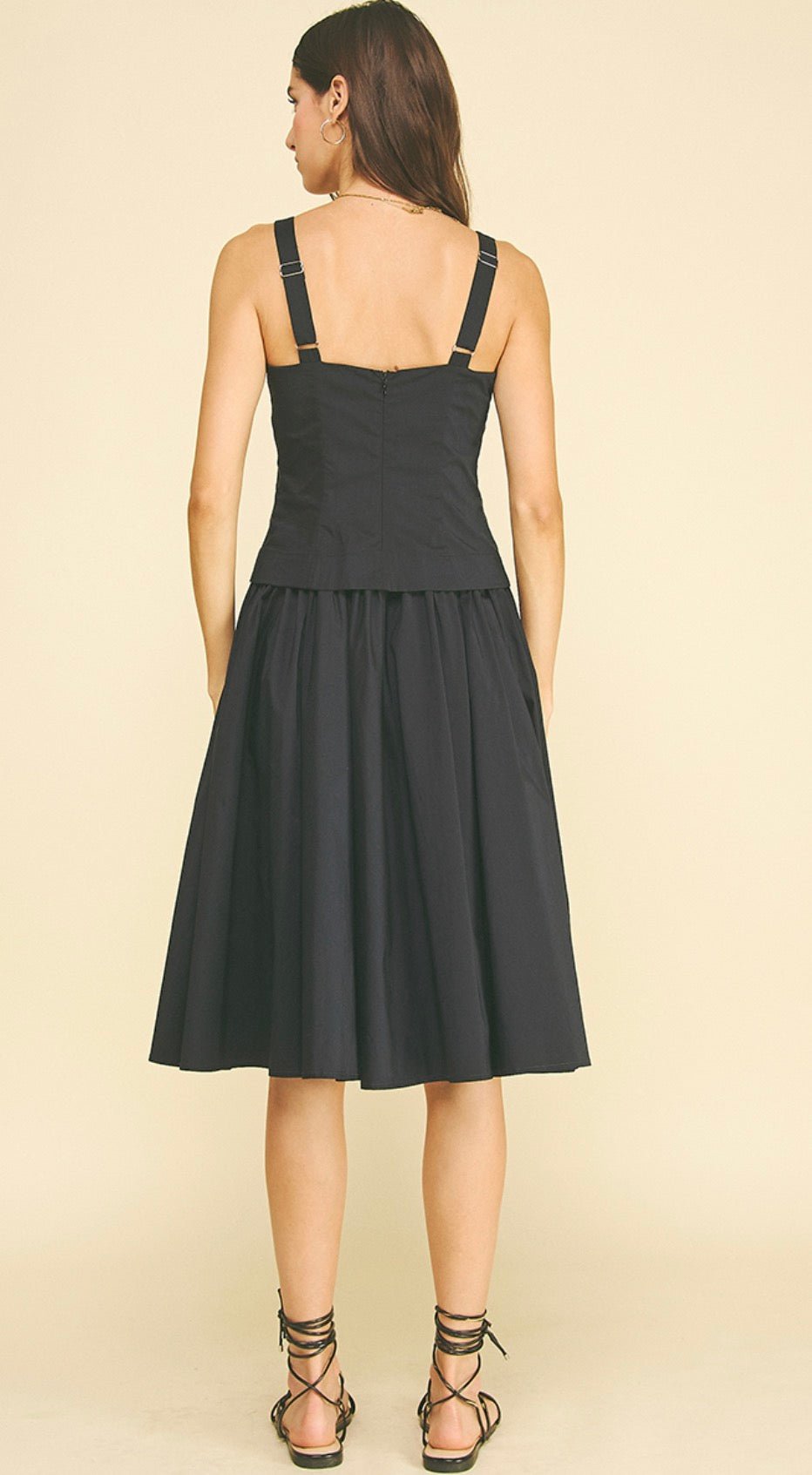 Close-up of the square neckline on the Blue/Black Midi Dress