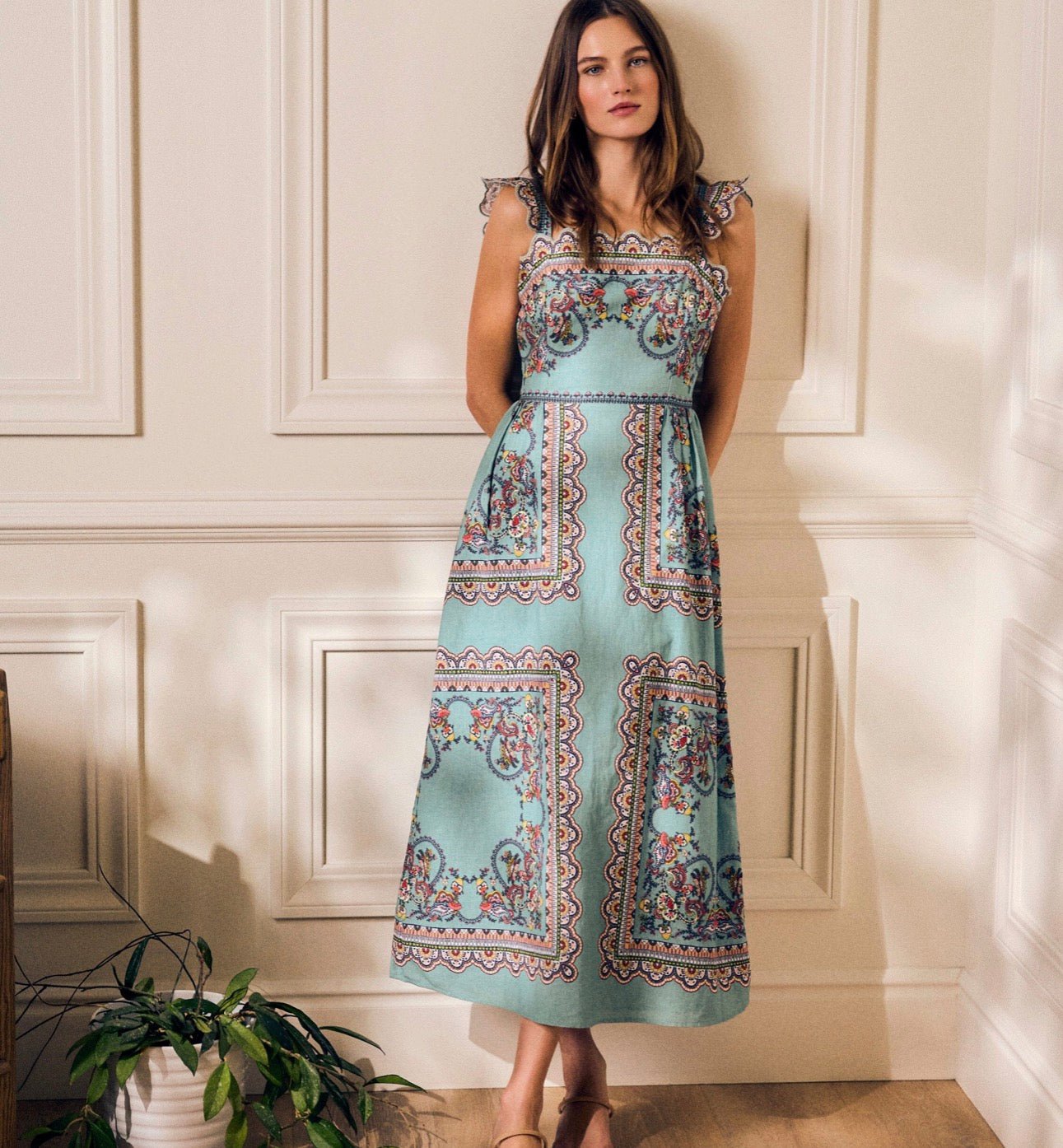 Close-up of the square neck and smocked back on the Veronique Maxi Dress – Lady & Tucker