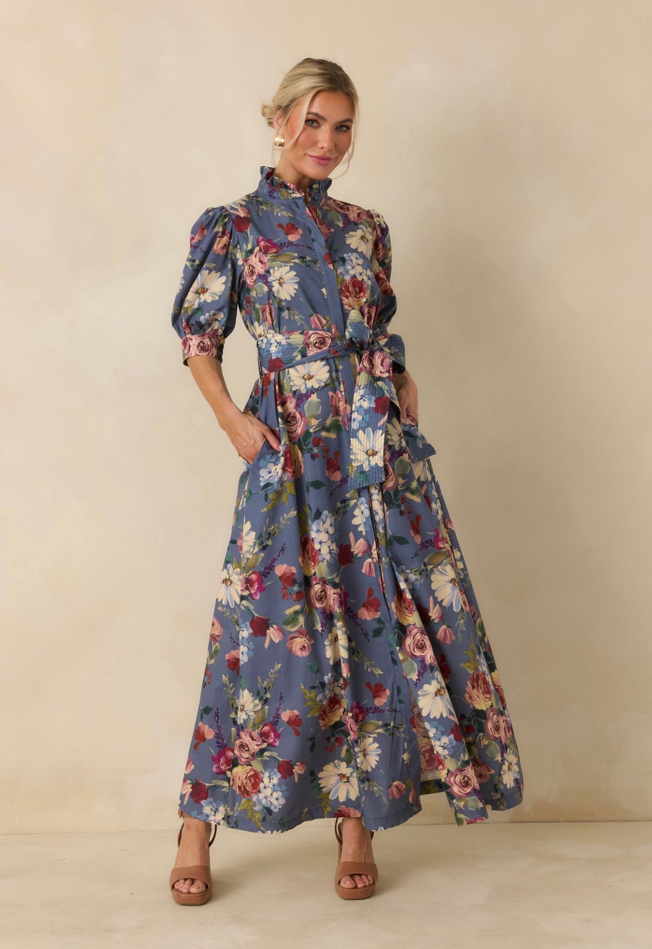 Close-up of the rose and hydrangea floral print on the Marianne Maxi Dress – Lady & Tucker