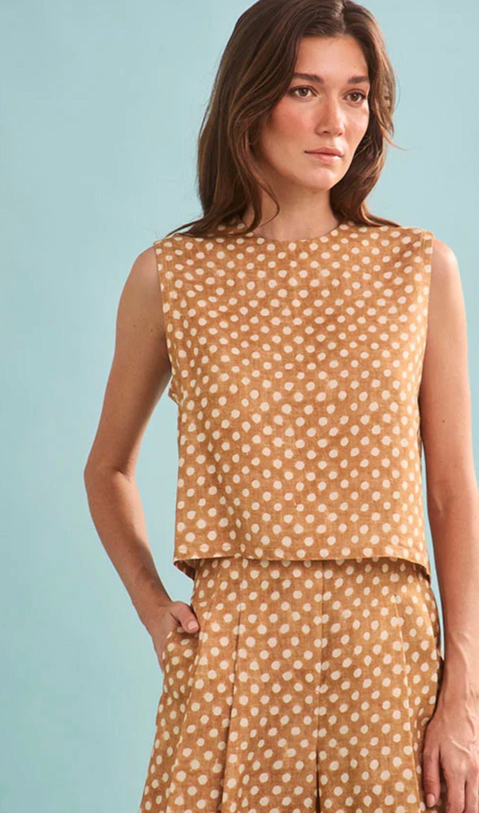 Manning Top Sand Dot, a Hunter Bell sand dot Manning top, worn front view – Lady & Tucker