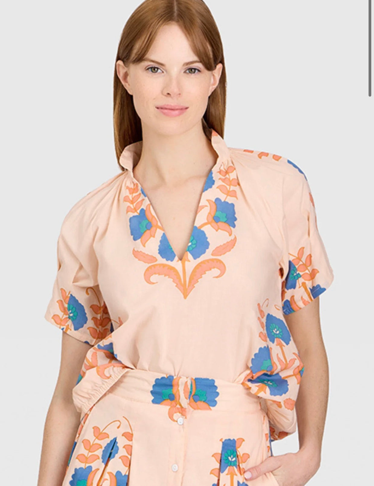Back view of the Pink Sands Merritt Top, a Livro Pink Sands cotton Merritt top – Lady & Tucker