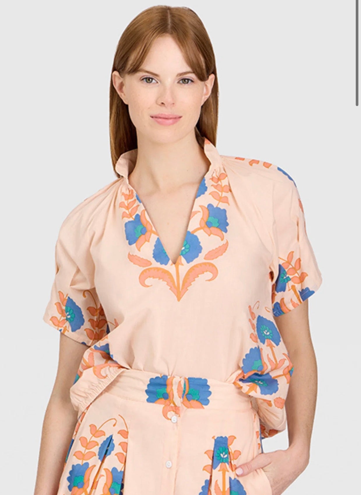 Back view of the Pink Sands Merritt Top, a Livro Pink Sands cotton Merritt top – Lady & Tucker