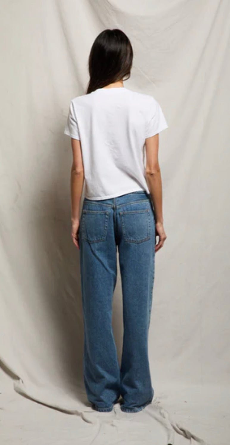 Close-up of the ringspun jersey cotton on the Perfect White Tee – Lady & Tucker